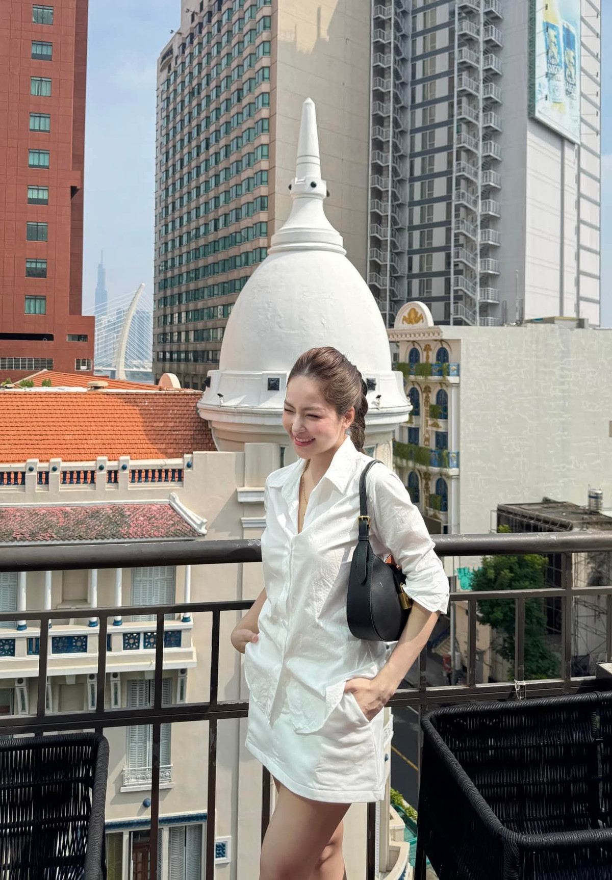 Khi ấy, bạn bè, người hâm mộ gửi đến Trâm Anh lời chúc phúc khi đã tìm được bến đỗ hạnh phúc.