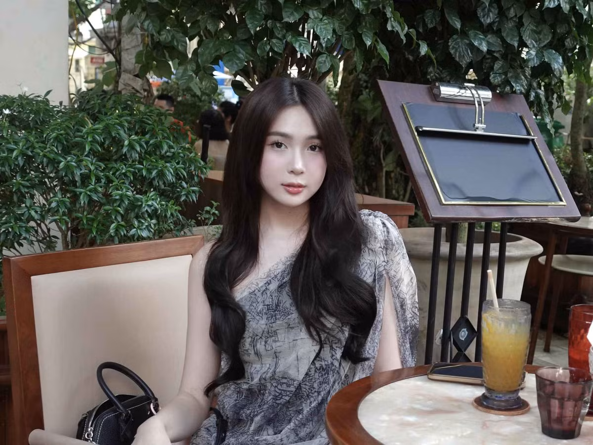 Miên Trinh dần thử sức ở các phong cách gợi cảm, quyến rũ thay vì xinh xắn, dễ thương ngày trước.