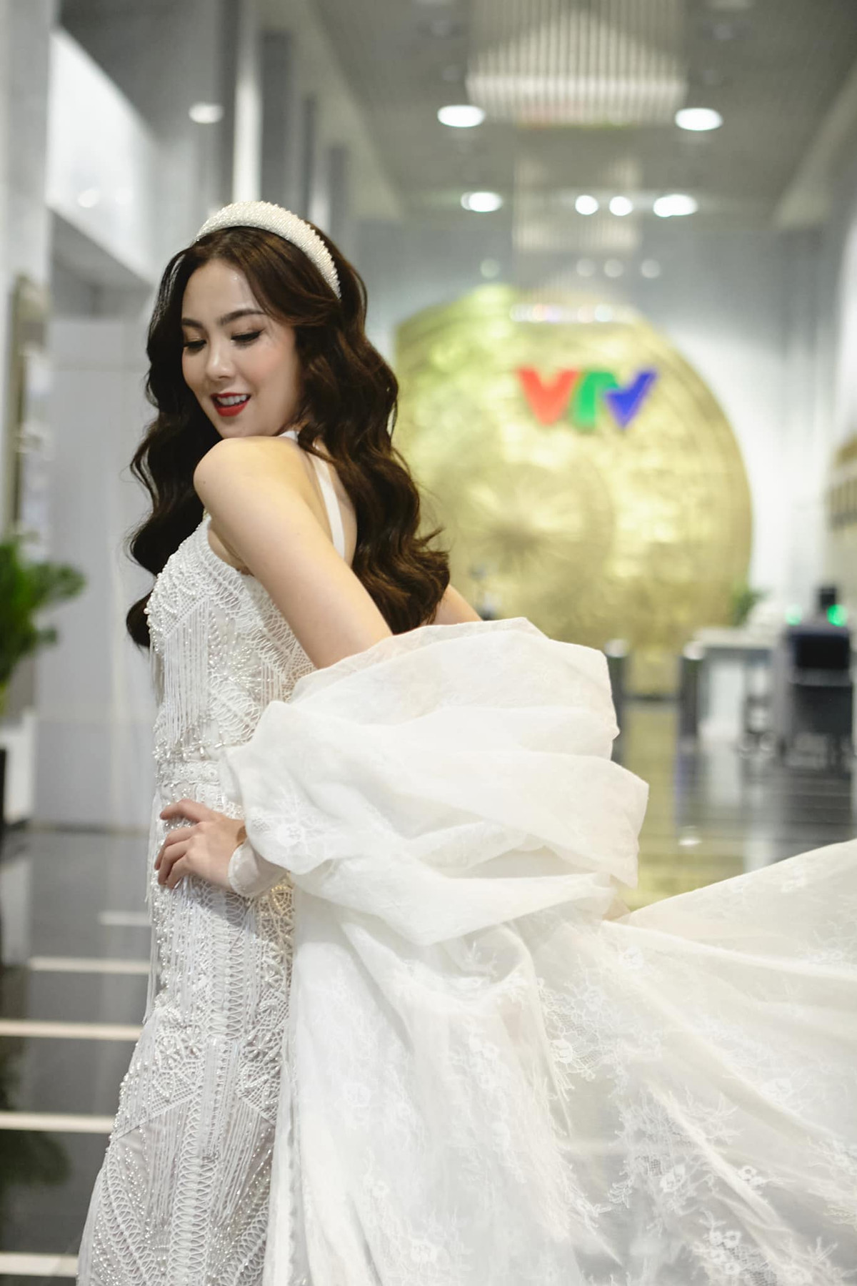 Mỗi khi có dịp đi nghỉ mở biển, Mai Ngọc cũng chỉ thể hiện sự tự tin khi xúng xính những bộ áo tắm nhưng đa phần chỉ là đồ liền mảnh đủ sự kín đáo và ý nhị.