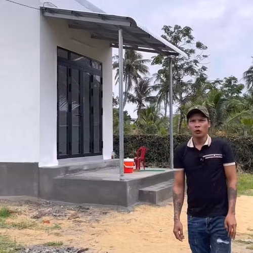 Nhiều người mong bà xã Lộc Fuho nên theo học lớp đàng hoàng và lấy bằng lái rồi hãy tự chạy xe.