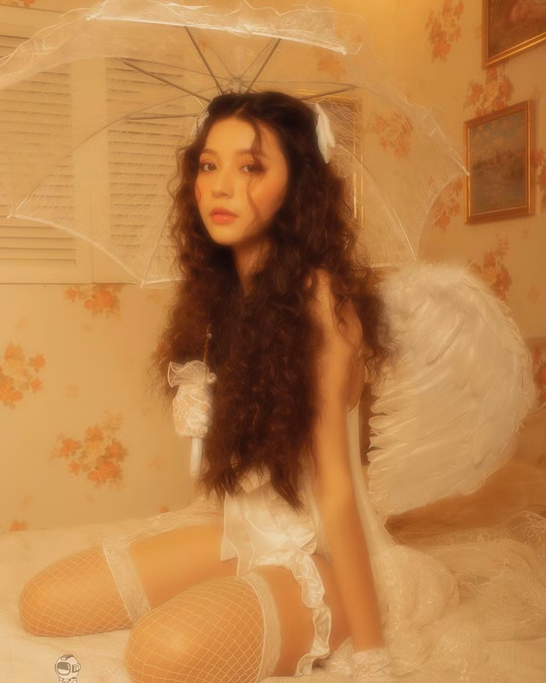 Những cái title bài viết về Bâu như "Ơn trời, nữ sinh hot nhất trường Nguyễn Chí Thanh đây rồi", "Hot girl 10X được truy lùng ráo riết nhất"…