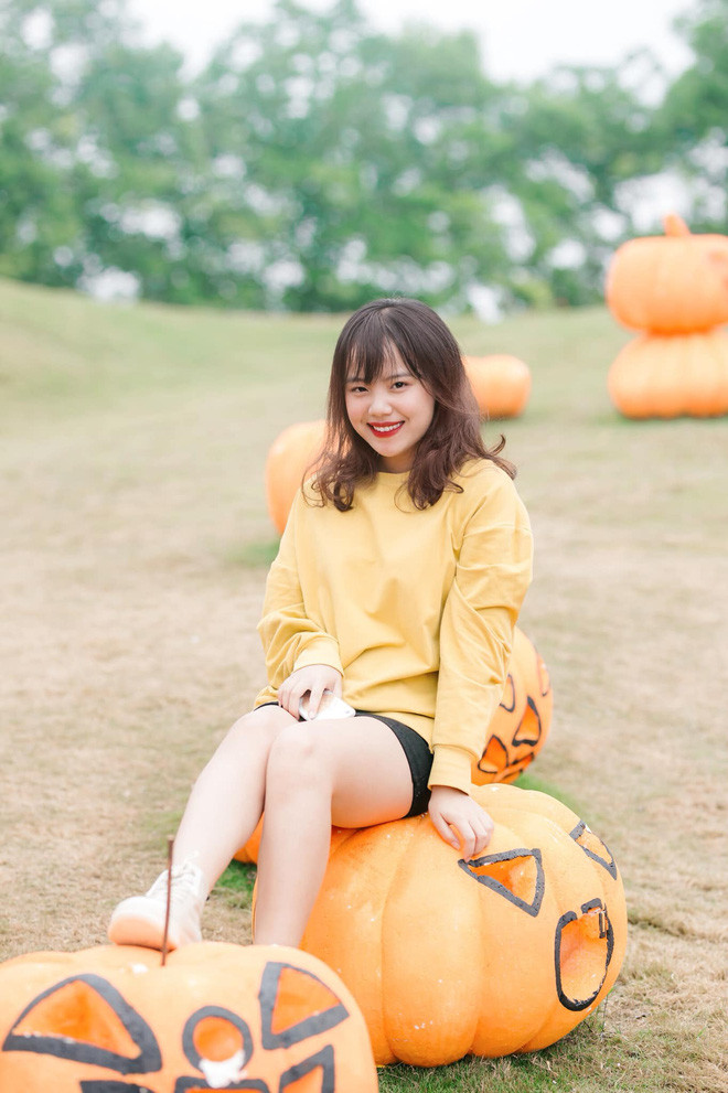 Với ai hay gọi điện thì hẳn ngày nào cũng được nghe giọng cô gái tổng đài điện thoại tự động này. Còn ai ít lắm ít vừa thì cũng 3-5 ngày nghe một lần.