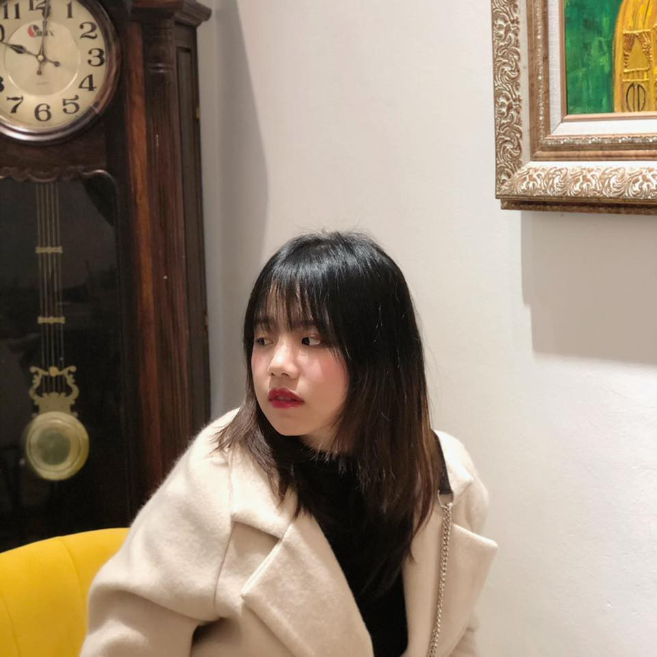 Trà My cho hay ban đầu chính người nhà và bạn bè cũng không nhận ra đó là giọng của cô nàng, chỉ đến khi My tiết lộ, mọi người mới ngã ngửa ra vì bất ngờ.