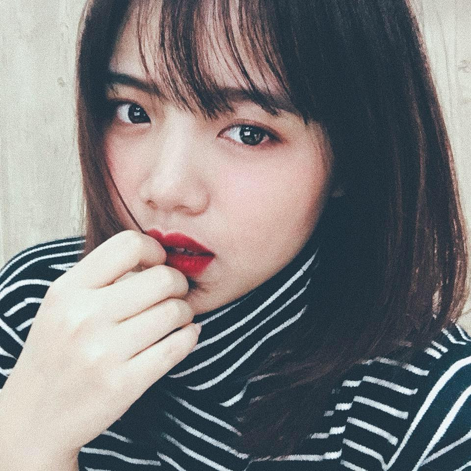 Sau khi biết My là "cô gái tổng đài", cũng có rất nhiều người nhắn tin và kết bạn, điều này khiến cô khá thích thú. Tuy nhiên cô cho rằng tất cả chỉ là công việc của mình.