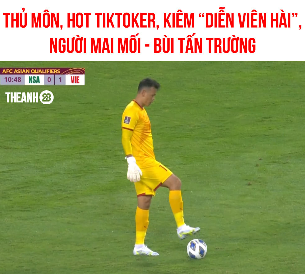 Bên kia chiến tuyến, thủ môn, hot Tiktoker kiêm "diễn viên hài" của đội tuyển Việt Nam là Bùi Tấn Trường đã có màn thể hiện xuất sắc trong hiệp 1 khi biến tất cả những pha dứt điểm của các chân sút Ả Rập Xê-út chỉ dừng lại ở mức cơ hội.