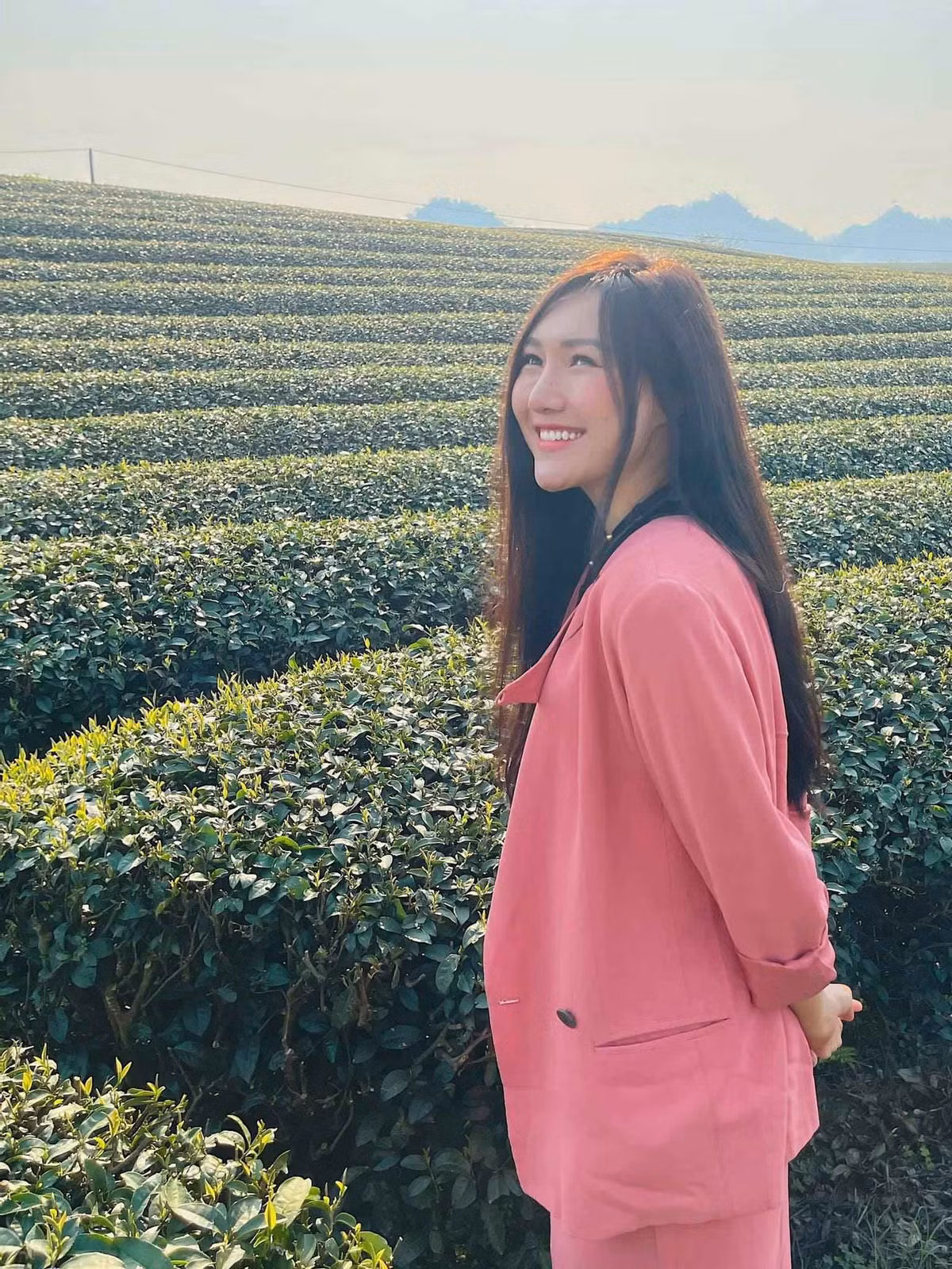 Thời gian qua, mỗi ngày Diễm My đều tích cực rèn luyện sức khỏe. Bên cạnh đó, nữ MC tìm niềm vui với việc chăm hoa, nuôi mèo, nấu ăn để tinh thần luôn vui vẻ.