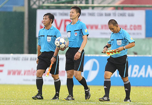 Lần gần nhất ông Sato thổi một trận đấu có các cầu thủ đội tuyển Việt Nam là trận U23 Việt Nam hòa U23 Jordan ở VCK U23 châu Á diễn ra tại Buriram, Thái Lan vào tháng 1/2020, với 2 thẻ vàng cho Jordan.
