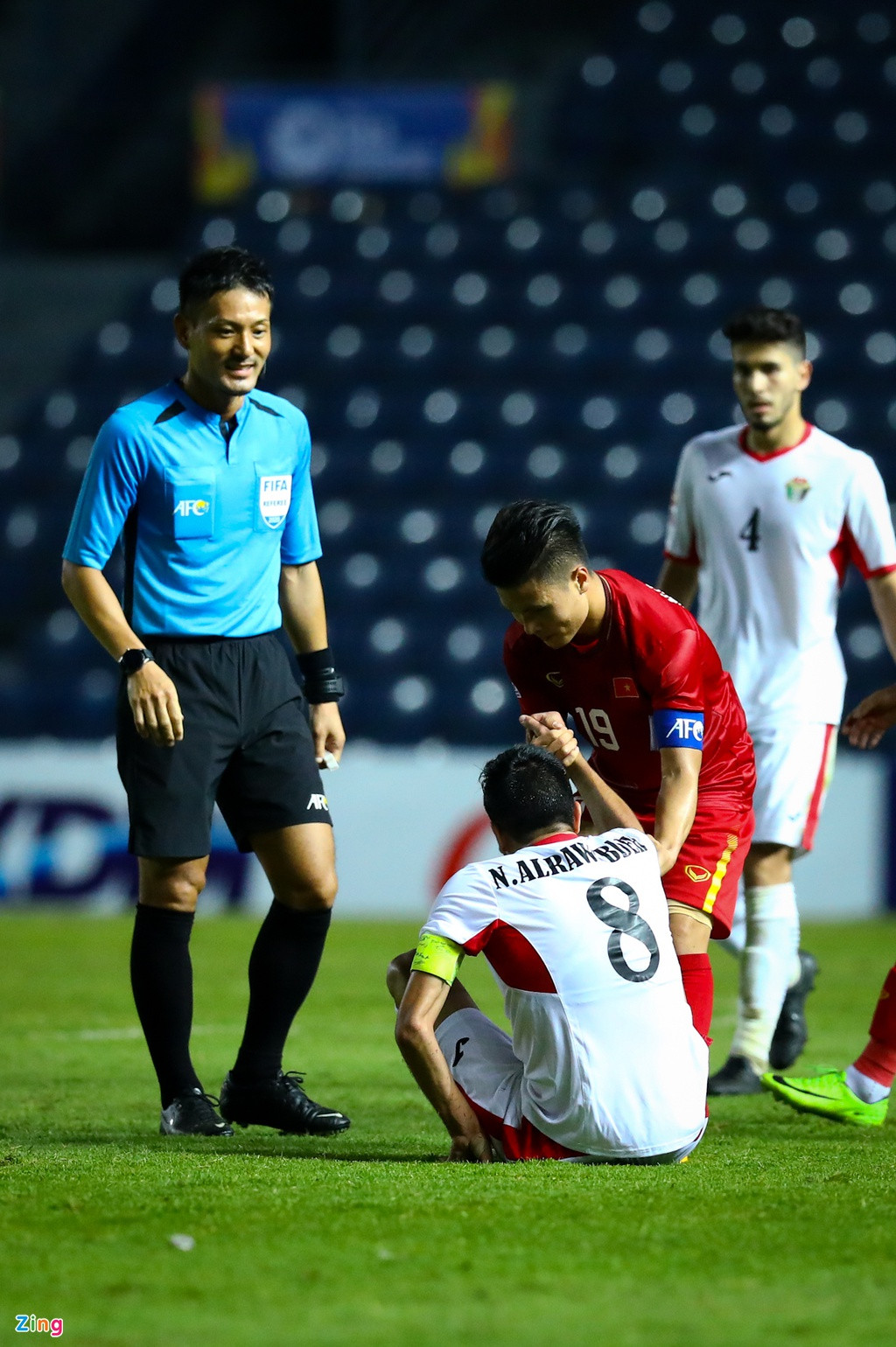 Chân dung trọng tài Ryuji Sato - người sẽ cầm cân nảy mực trận đấu giữa đội tuyển Việt Nam và Malaysia tại Vòng loại World Cup 2022 khu vực châu Á.