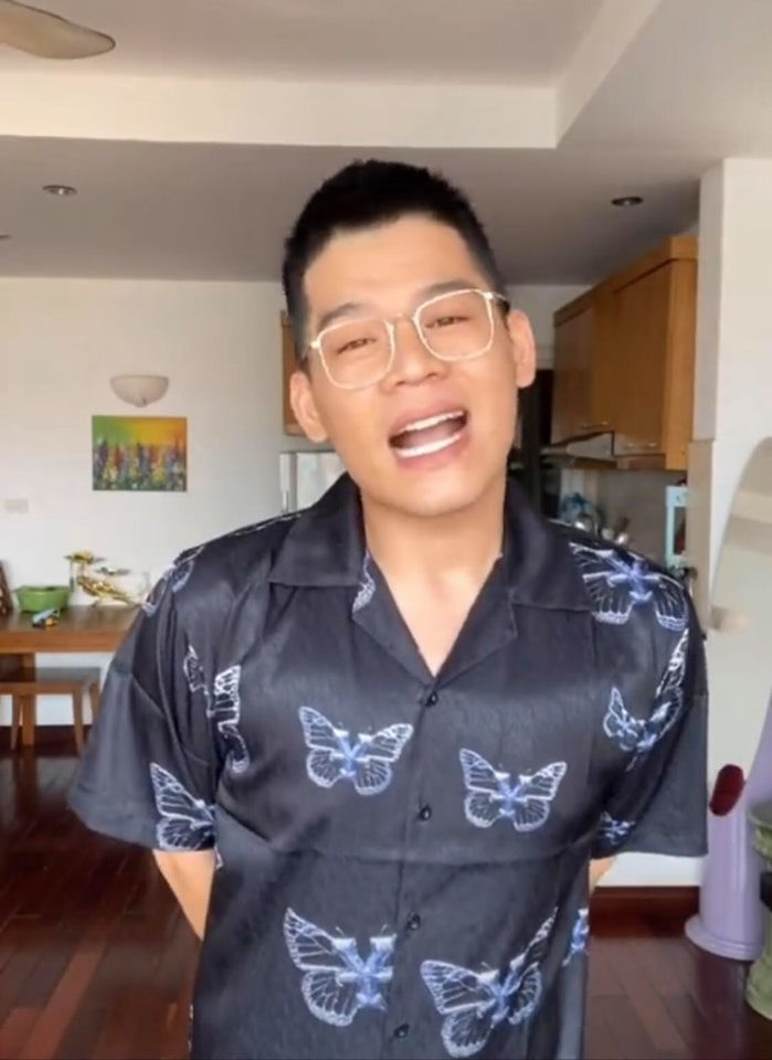 Long Chun gây cười với những clip châm biếm nhẹ nhàng nhưng không kém phần...đanh đá. Mời quý độc giả xem video: CEO TikTok từ chức sau gần 3 tháng giữ "ghế nóng" - Nguồn: VTC Now