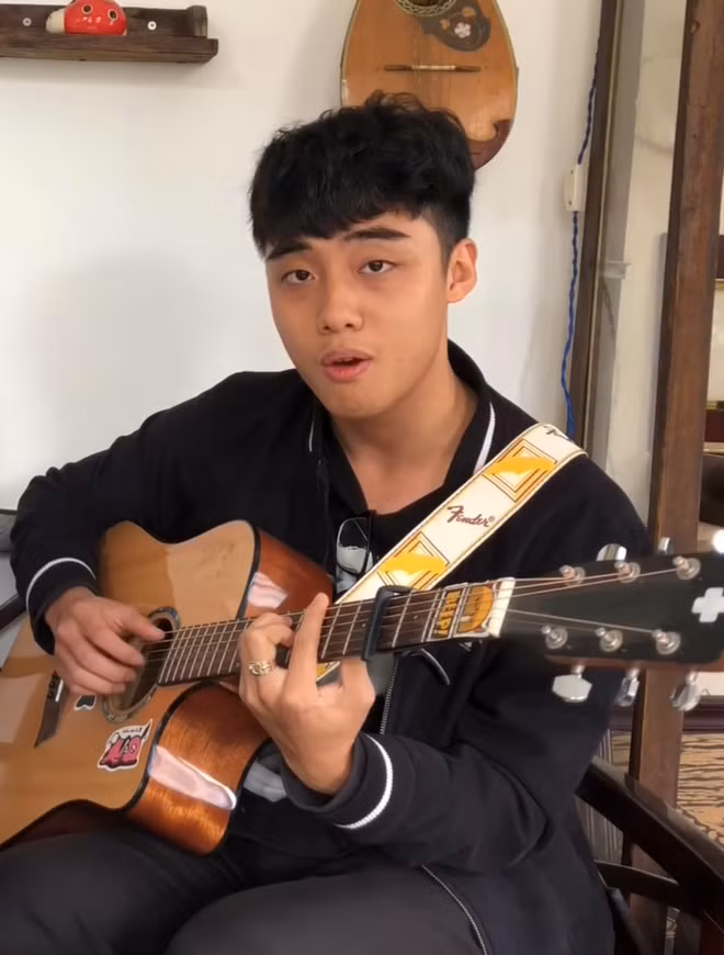 Những đoạn clip của Hải Đăng Đỗ cũng cực hút, đến hàng triệu người xem. Có thể nói, để nhận được sự yêu mến của cư dân mạng thì cái duyên và sự dễ thương trong từng clip của anh chàng chính là yếu tố chính góp phần nên thành công này.