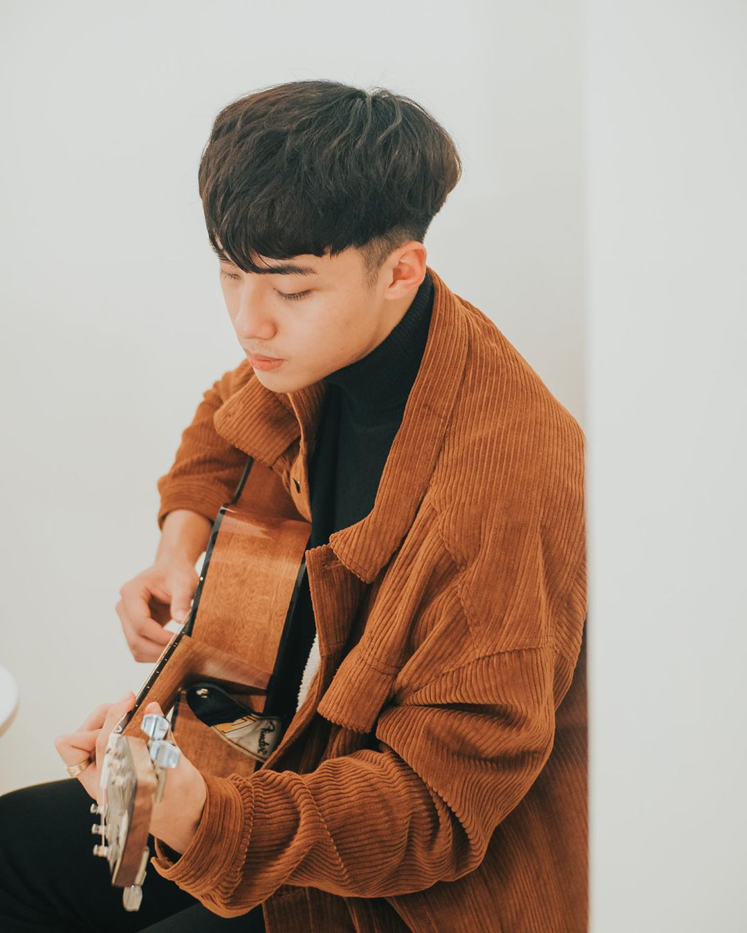 Giống như Bang Okyo, clip của Hải Đăng Đỗ không đầu tư nhiều, chỉ ghi lại những tình huống đời thường nhưng cực hút người xem vì độ bá đạo, hài hước của 2 anh em.