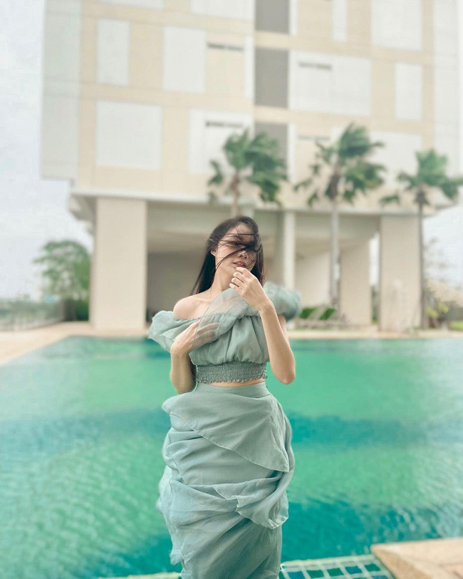 Thường xuyên tham gia những chuyến bay dài, giờ giấc làm việc không cố định nhưng Thu Thảo vẫn có bí quyết giữ gìn nhan sắc.