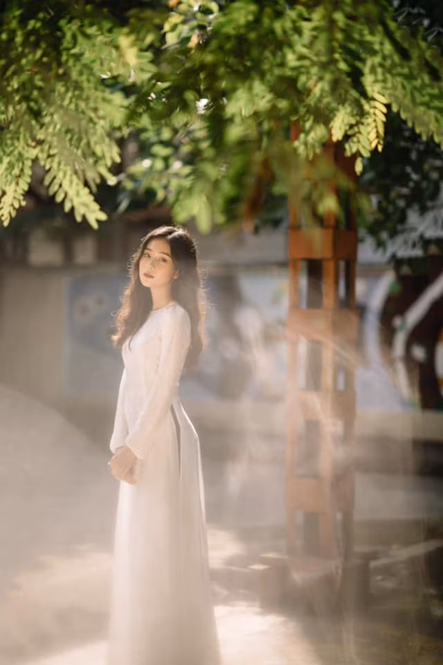 Chia sẻ về cuộc sống của mình, Thu Trang cho hay: "Em rất thích trải nghiệm nên có khá nhiều công việc khác nhau. Thời gian một ngày cho em là không bao giờ đủ, thế nhưng em vẫn cố gắng cân bằng và đặt việc học lên hàng đầu. Em sẽ đảm bảo thời gian đi học, thời gian rảnh sẽ để sắp xếp những job phù hợp, còn buổi tối thì em dành thời gian với gia đình và làm bài tập".