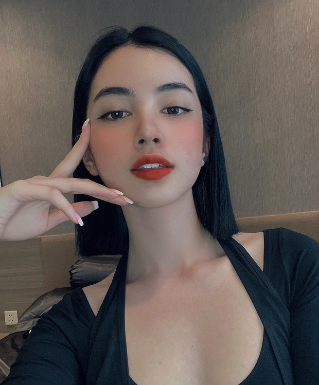 Cụ thể, Cẩm Đan đăng ảnh khoe nhan sắc sắc sảo kèm caption đầy ẩn ý, nói về chuyện sợ ồn ào và khẳng định mình cũng có giới hạn nhất định.