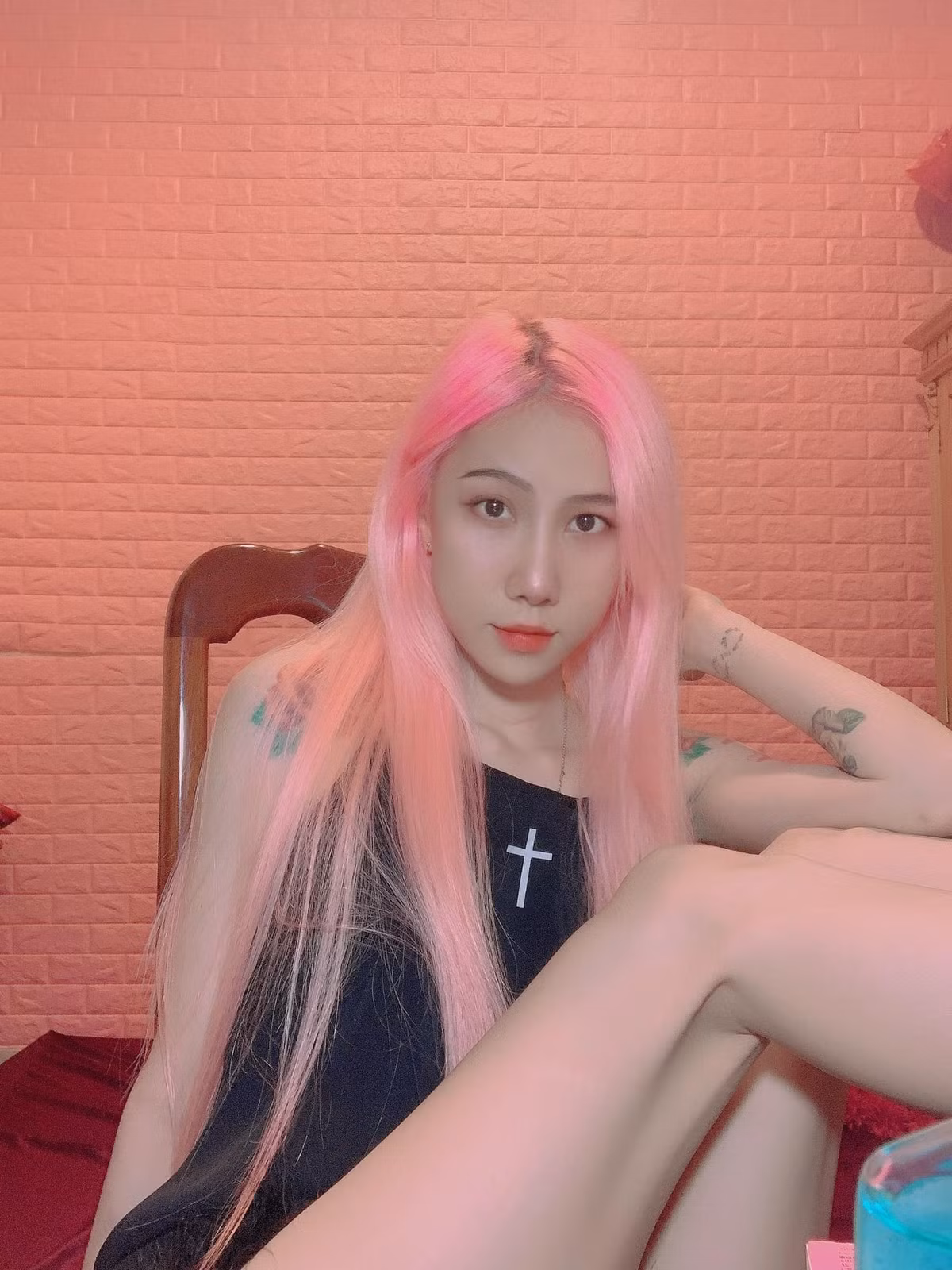 Với những lùm xùm trên, Alicia Meow mất đi một lượng fan đáng kể. Cô nàng cũng tạm dừng mọi hoạt động để sắp xếp, ổn định lại cuộc sống.