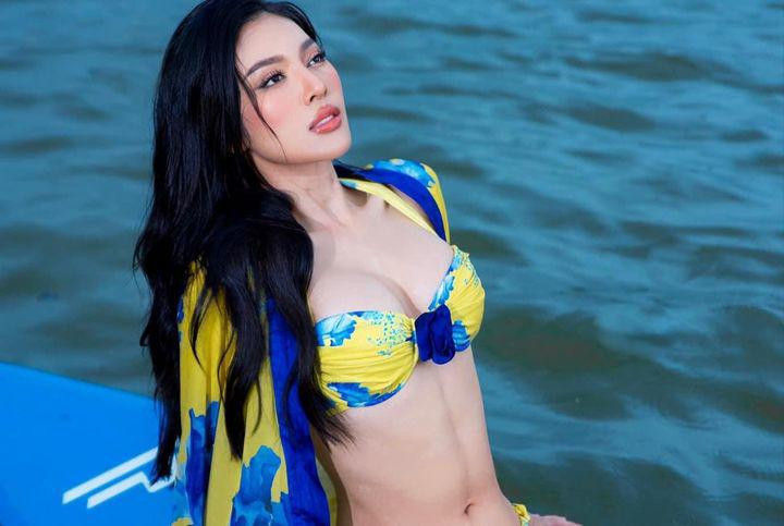 Mới đây, Bùi Lý Thiên Hương gây chú ý khi đăng tải loạt ảnh mới trên trang cá nhân, khoe khéo eo thon, múi bụng 1-1 săn chắc, thu hút nhiều lượt yêu thích của người hâm mộ.