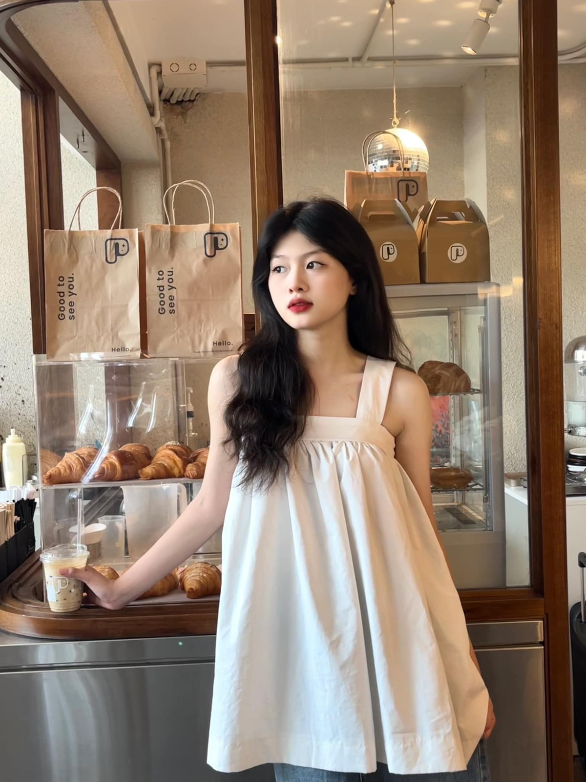 Hiện tại ngoài công việc học tập, Như Ý còn làm người mẫu ảnh mỗi khi thu xếp được thời gian.