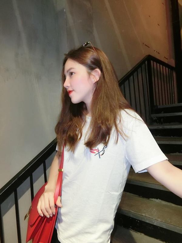 Sự thật được tiết lộ khiến dân tình trầm trồ hơn vì việc tự sở hữu siêu xe 5 tỷ đủ thấy tiềm lực kinh tế Thảo Nhi cũng không phải dạng vừa.