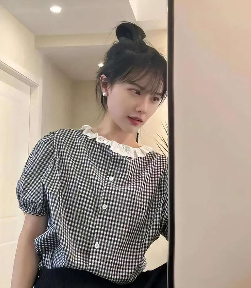 Cũng không ít netizen ngạc nhiên, ngỡ ngàng trước ảnh mặt mộc của cô gái.