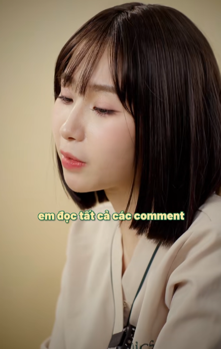 Tiểu Hý bức xúc khi bị một đối tượng book kênh này đăng thông tin cô làm việc ở nơi không lành mạnh, ảnh hưởng đến uy tín, tên tuổi của cô.