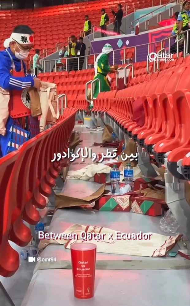 Tuy nhiên, khi trả lời câu hỏi của những người xung quanh về lý do ở lại dọn rác, những fan bóng đá Nhật bản nói rằng: “Chúng tôi là người Nhật và chúng tôi không thể nhìn rác bị bỏ lại phía sau. Chúng tôi tôn trọng nơi này”.