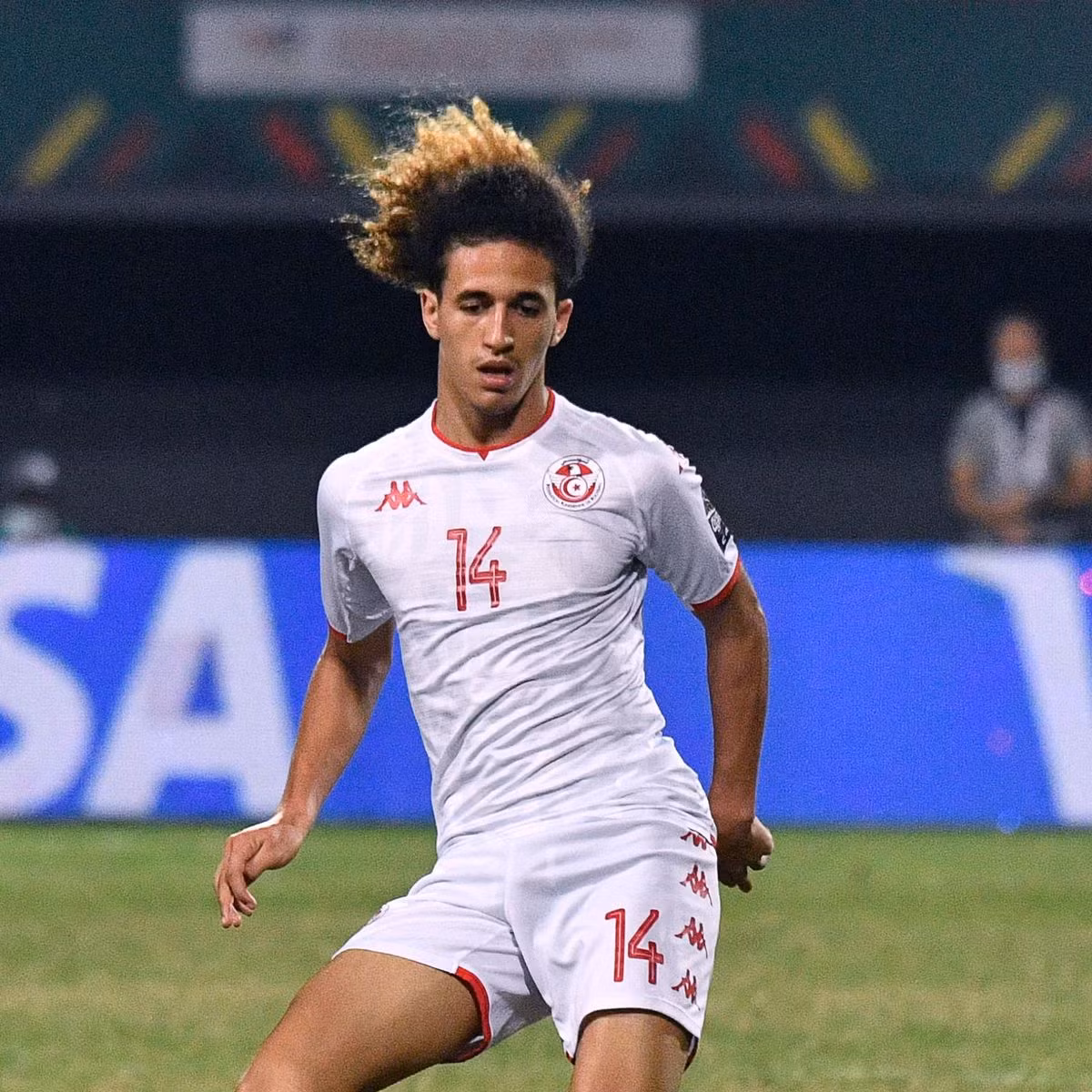 Tiền vệ sinh năm 2003 thi đấu khá tự tin và được xem là tương lai của Quỷ đỏ.