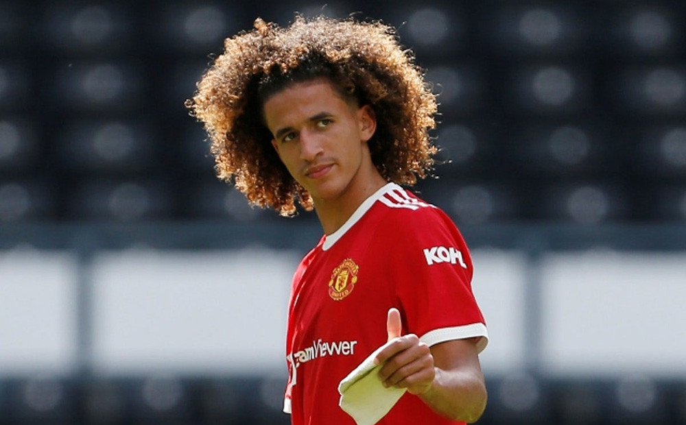 Hannibal Mejbri từng là cái tên gây chú ý đối với người hâm mộ Việt Nam. Cầu thủ này từng tập luyện ở Trung tâm bóng đá PVF (Hưng Yên) vào năm 2019, khi đang trong kỳ nghỉ sau mùa giải.