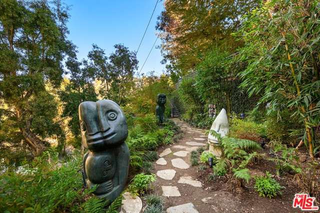 Khu vườn thiền đem lại cho gia chủ những phút giây yên tĩnh và cảm giác bình an.