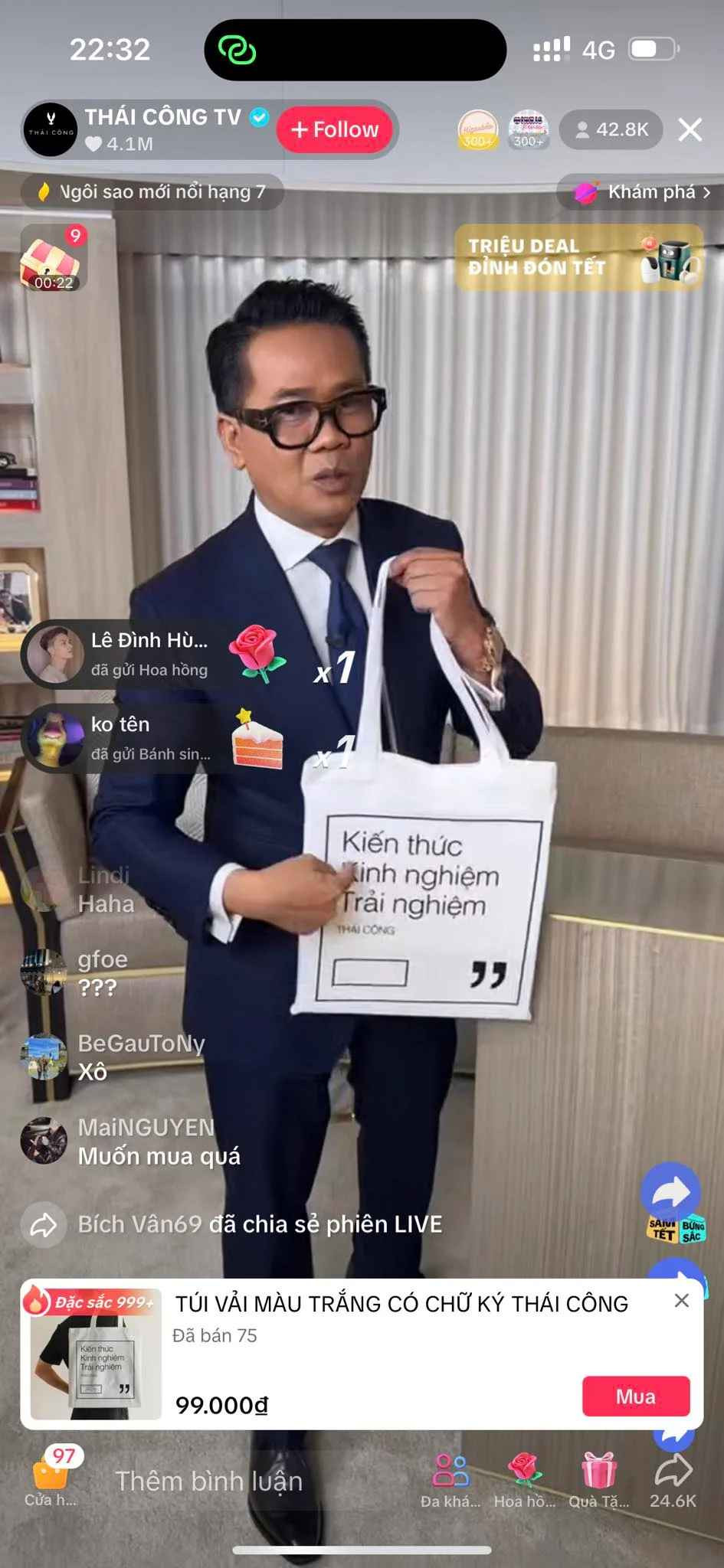 Giới thiệu về sản phẩm lì xì của mình, Thái Công nói: "Tết, các bạn về quê tặng ai 1 cái bao lì xì Thái Công. Hiện nay Thái Công đang hot, các bạn tặng bao lì xì này người ta sẽ tập trung vào xem... Có nhiều người cũng muốn lấy vía Thái Công và đây là cơ hội...".