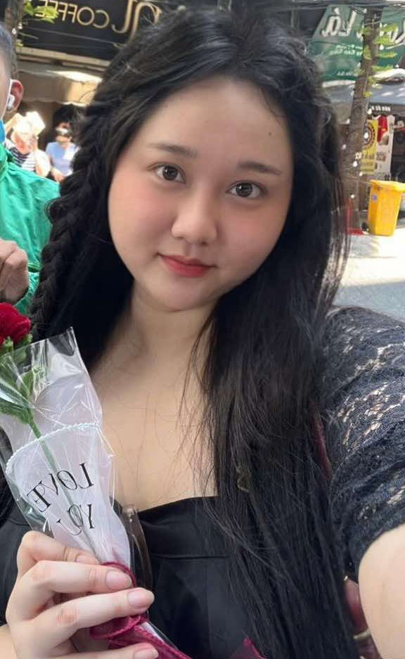 Thời gian gần đây, Trúc Anh hiếm hoi xuất hiện trong một sự kiện, cụ thể hơn là trong đám cưới của cô bạn thân Salim và thiếu gia Hải Long.