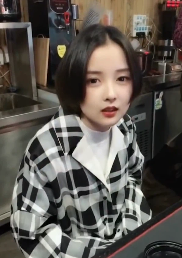 Ở thời điểm hiện tại, nhan sắc của cô nàng Đóa Nhi ít nhiều đã có sự thay đổi.