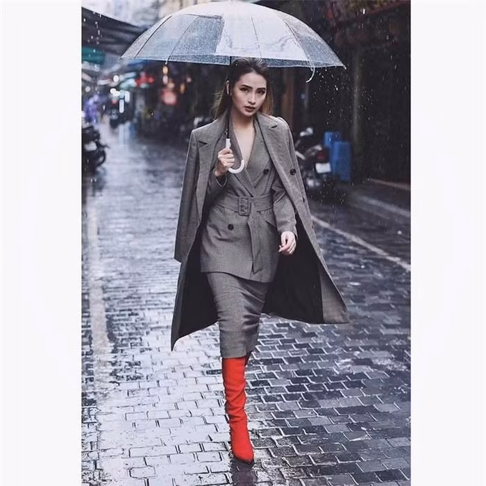 Điều thú vị, khán giả chỉ biết đến MC Mù Tạt và chưa bao giờ biết tên thật của cô. Thậm chí rất nhiều bạn bè đồng nghiệp cũng chỉ gọi cô với cái tên là biệt danh.