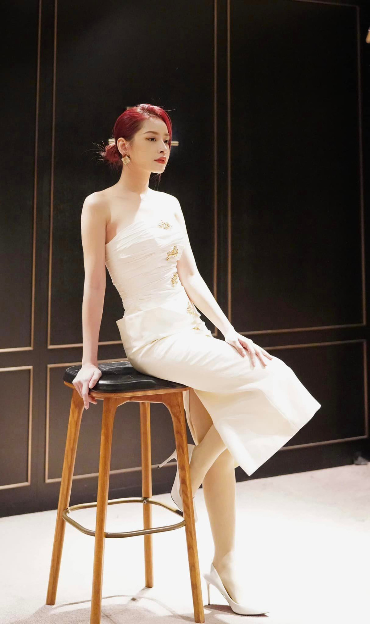 MC chuyên mục "Góc nhìn văn hóa" khẳng định thêm: "Âm nhạc là sự sáng tạo, có thể có những lối đi riêng trong thủ pháp nghệ thuật, phong cách, trào lưu nhưng sẽ không ai dung túng cho những sản phẩm đi ngược lại với chuẩn mực văn hóa, đạo đức xã hội được gắn mác sáng tạo. Công chúng cũng đang nắm trong tay quyền lực mềm, đó là tẩy chay”.