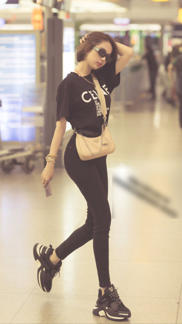 Tất cả những thử thách Ngọc Trinh tham gia đều tựu chung 1 điểm đó là cô nàng khoe triệt để vóc dáng chuẩn từng centimet của mình.