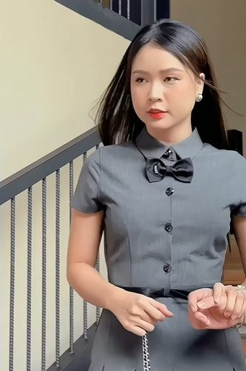 Một số dân mạng đặt ra nghi vấn hot girl Sam can thiệp "dao kéo", cụ thể là tiêm má baby. Đây là phương pháp làm đẹp tạo cho khuôn mặt nhìn trẻ trung và tươi tắn hơn.