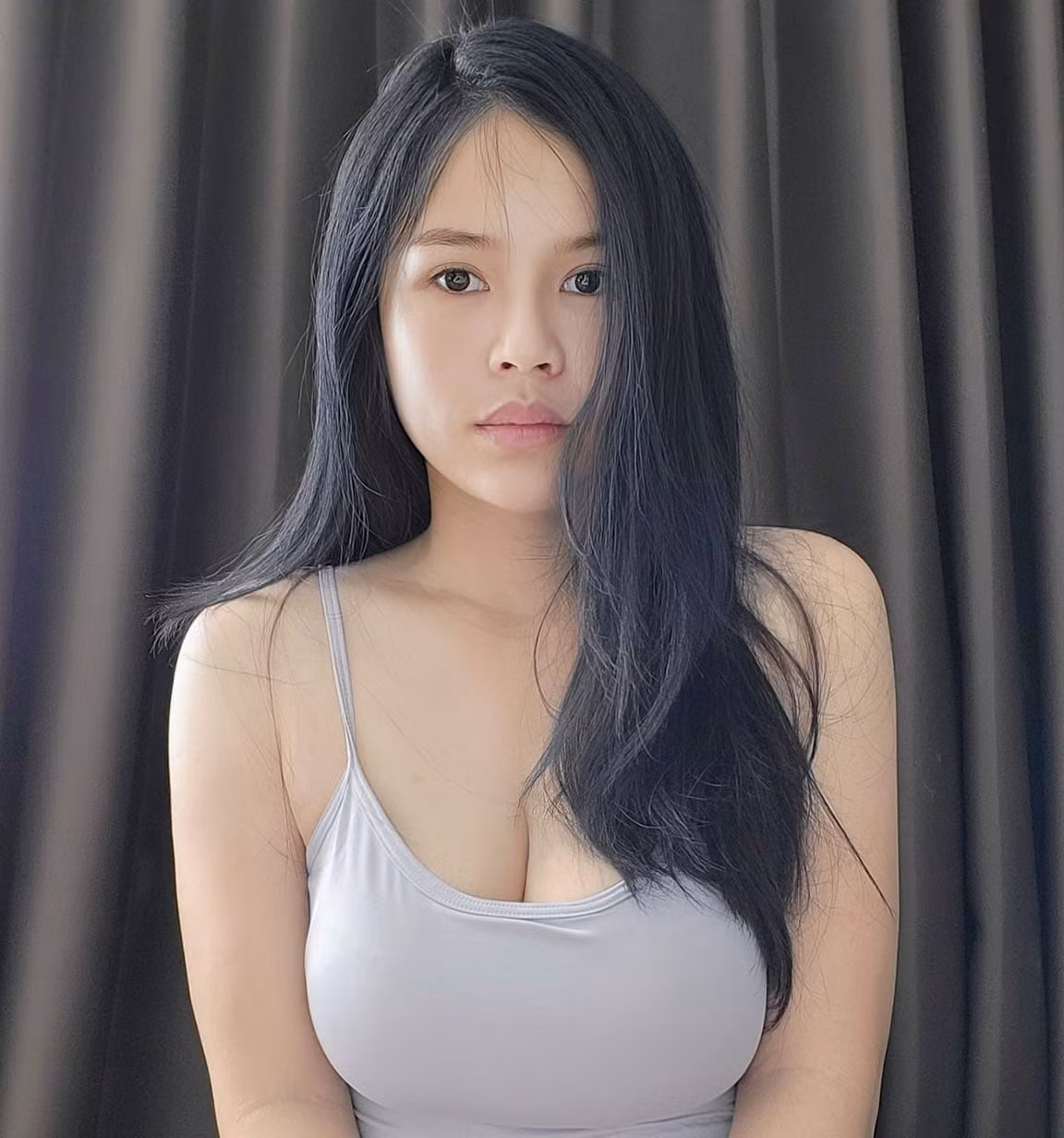 Madam Bo đang là chủ sở hữu công ty chuyên kinh doanh bất động sản, xây dựng và cho thuê các tòa nhà, sân golf…