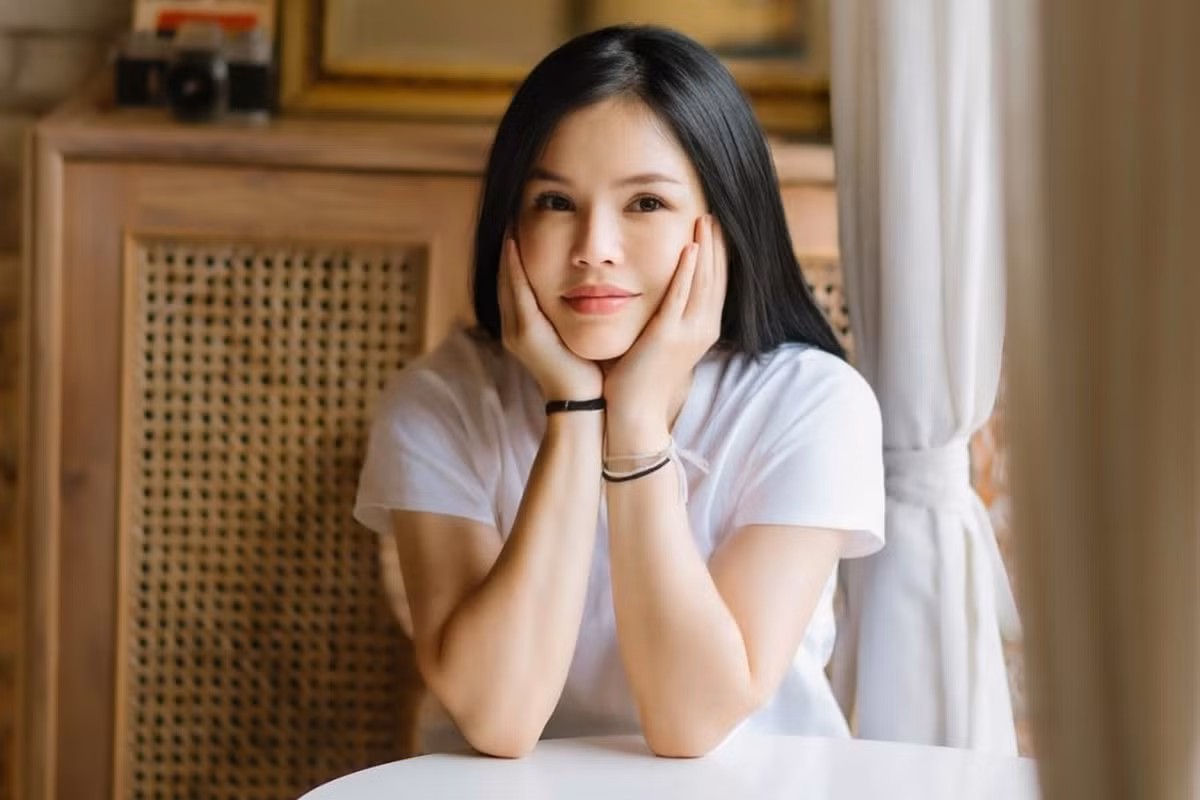 Ngoài ra, nữ đại gia này còn thường xuyên rót tiền để phát triển bóng đá trẻ xứ sở triệu voi.