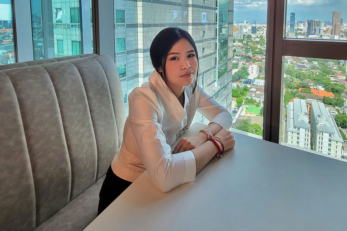 Mấy năm gần đây, bóng đá Lào đã có sự tiến bộ vượt bậc ở các giải đấu trong khu vực. Đáng chú ý nhất là thành tích lọt vào trận chung kết giải U19 Đông Nam Á 2022. Thành công này có đóng góp to lớn của Boa Phijika, nữ đại gia có biệt danh "Madam Bo".