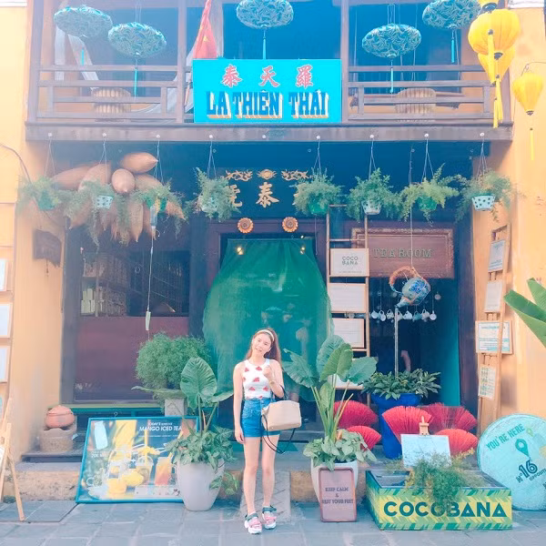 Cheri Hyeri cũng nói, giả sử như có bạn trai, cả hai sẽ phải đi ăn, đi chơi cùng nhau. Trong khi đó, cô nàng hoàn toàn không thích vì mỗi lần như thế sẽ phải: Ngủ dậy là tắm, gội đầu rồi sấy tóc, make-up, mặc quần áo rồi đi ra ngoài... Cô nàng cho biết chỉ cần nghĩ thôi đã cảm thấy stress.