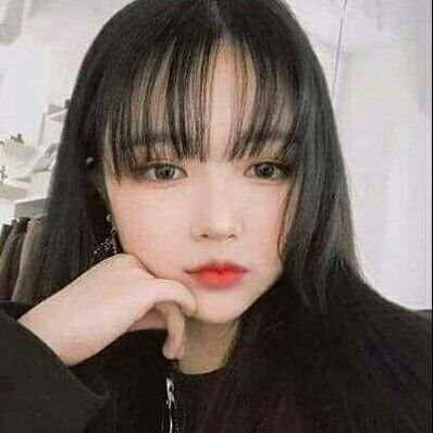 Hyeri còn khéo léo làm những clip hoạt cảnh cụ thể, những bài giao tiếp khi đi mua quần áo, khi đến quán ăn,… đơn giản trong 5 phút giúp học tiếng Hàn qua ngữ cảnh nhanh hơn.