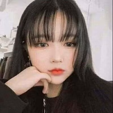 Hyeri còn khéo léo làm những clip hoạt cảnh cụ thể, những bài giao tiếp khi đi mua quần áo, khi đến quán ăn,… đơn giản trong 5 phút giúp học tiếng Hàn qua ngữ cảnh nhanh hơn.