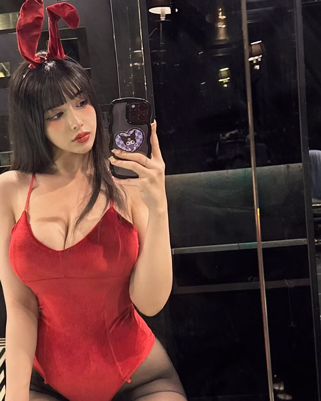 Một vài hình ảnh quyến rũ khác của suaki.rin.