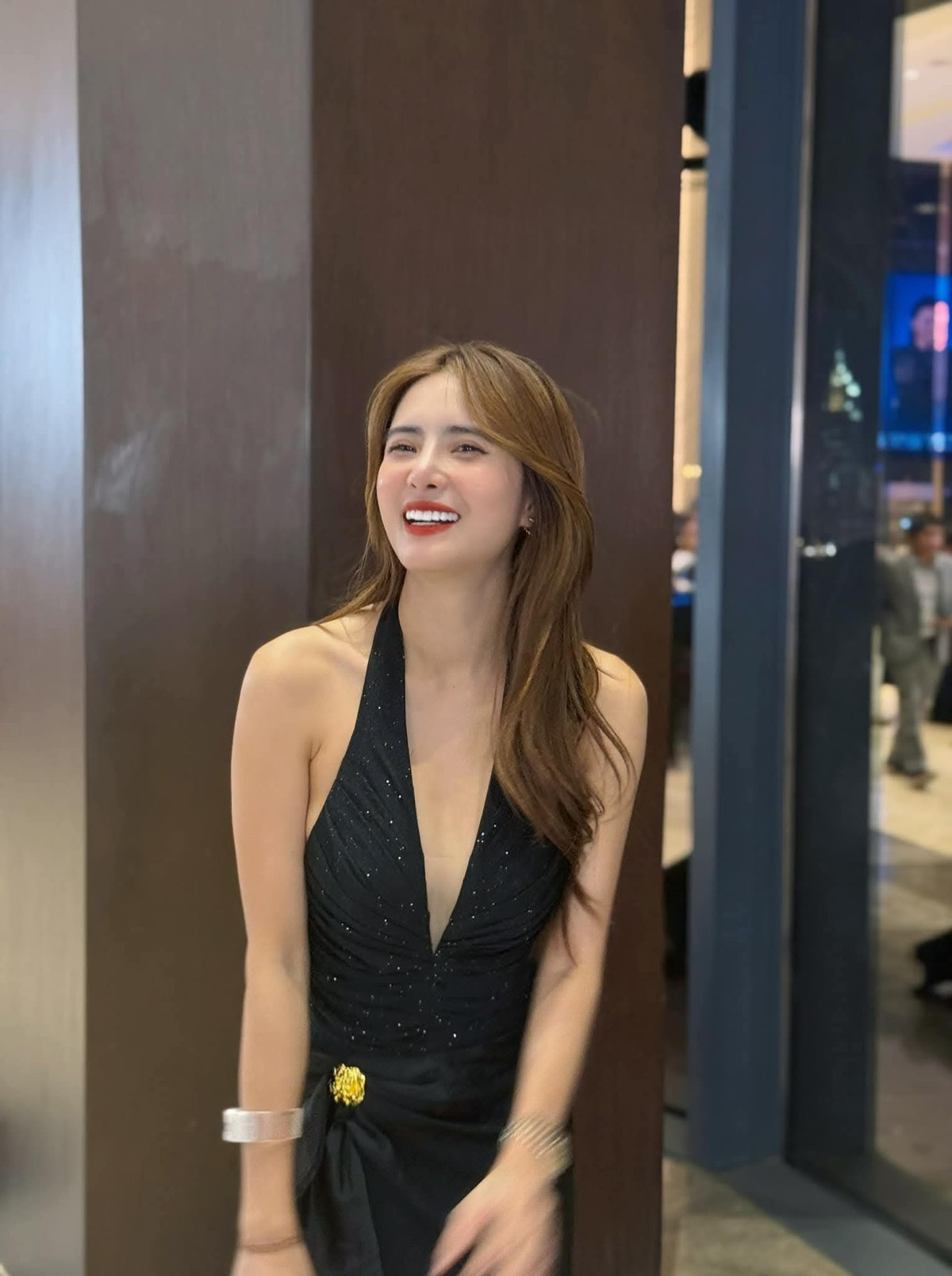 Sau khi đường ai nấy đi với chồng cũ, Khánh Chi tập trung vào phát triển sự nghiệp kinh doanh riêng.