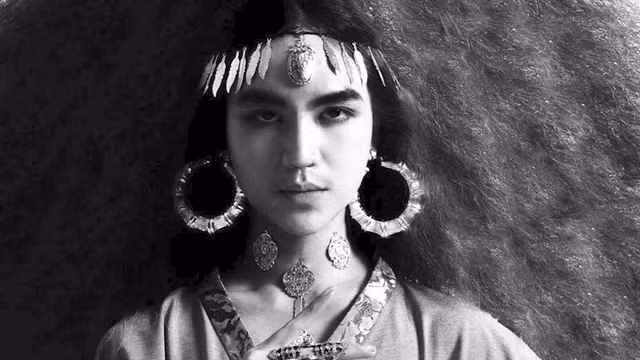 Bên cạnh đó, Hứa Quốc Anh kêu gọi mọi người ngừng việc chia sẻ những nội dung liên quan và nhận định đây là một bài học lớn mà bản thân sẽ khắc cốt ghi tâm.