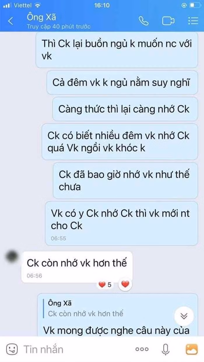 Hai người nhắn tin với nhau thì 1 câu vợ 2 câu chồng, trong khi tôi mới là chồng hợp pháp ở đây! Vì con cái tôi có thể nhịn, nhưng đây chuyện đã bại lộ, nó còn thách thức tôi, nên tôi đành đăng lên mạng để nhờ cộng đồng mạng phân xử giùm”, người chồng đăng tải.