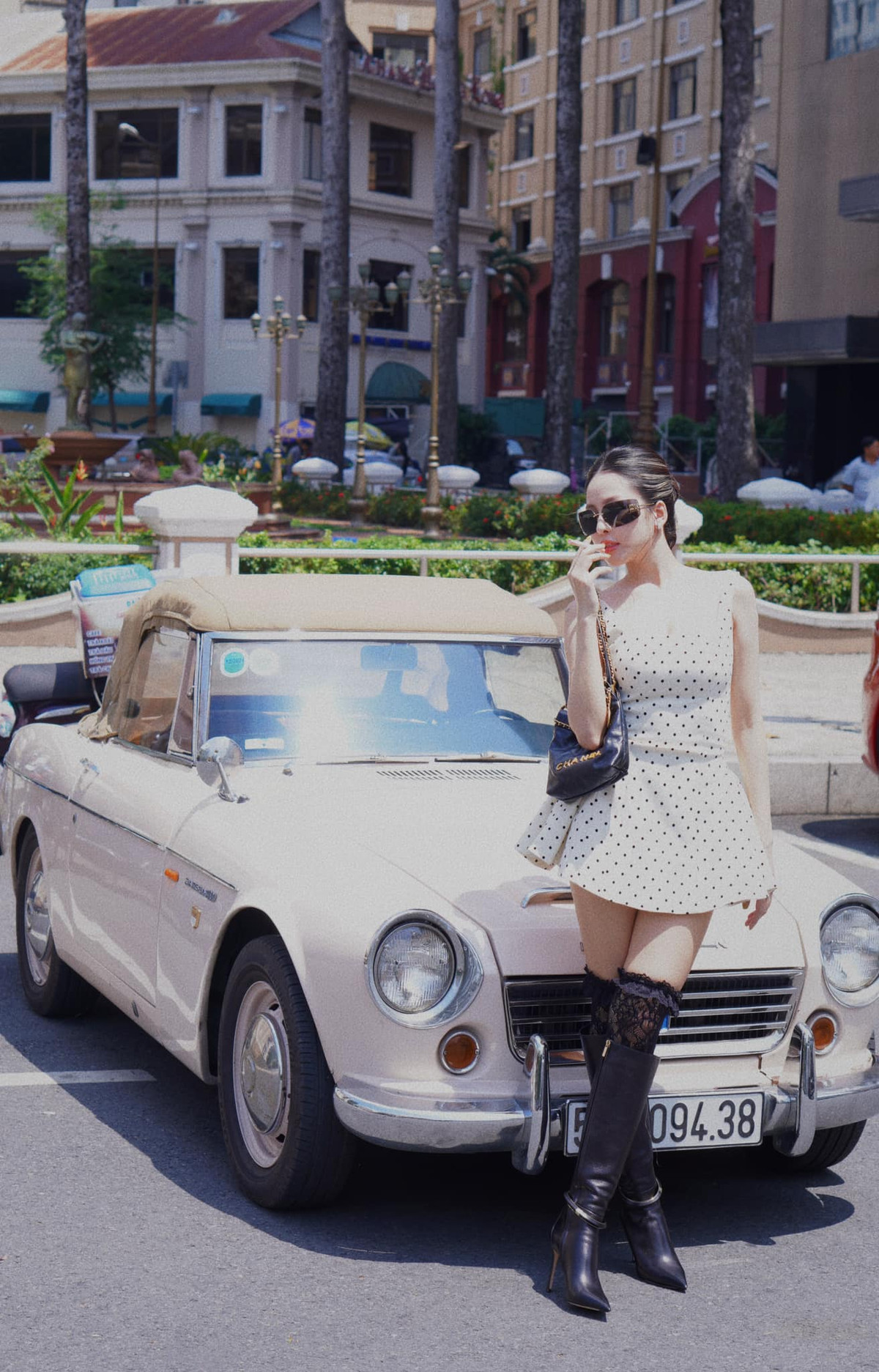 Bài viết về tình yêu của Trâm Anh nhanh chóng nhận được sự chú ý của netizen. Nhiều người tò mò đặt câu hỏi về trạng thái của bản thân của cô nàng trong tình yêu giờ ra sao?