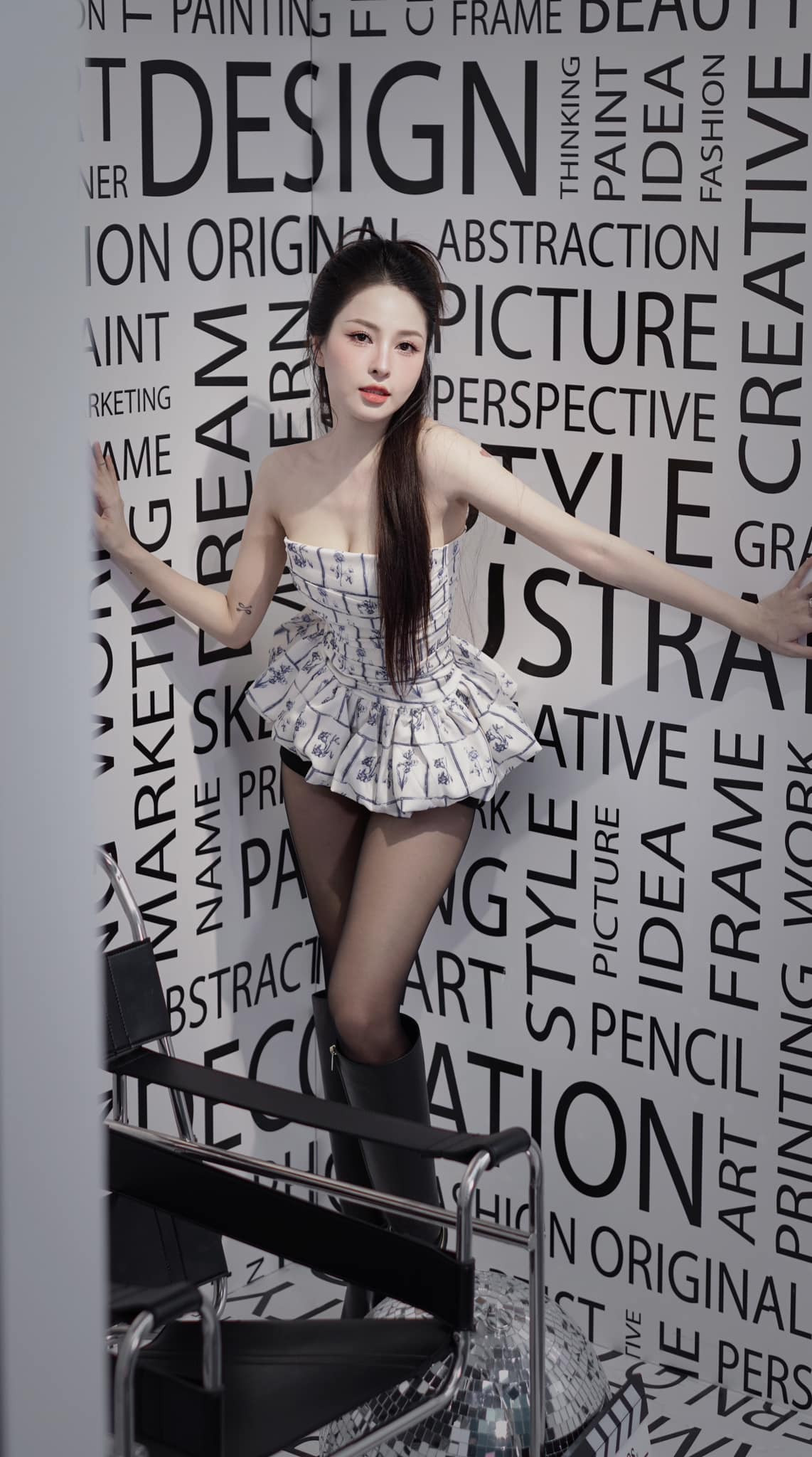 Nhìn lại trang cá nhân của Trâm Anh thời gian gần nhất, dễ thấy hot girl này thường xuyên chia sẻ những hình ảnh lạc quan và tràn đầy năng lượng tích cực.