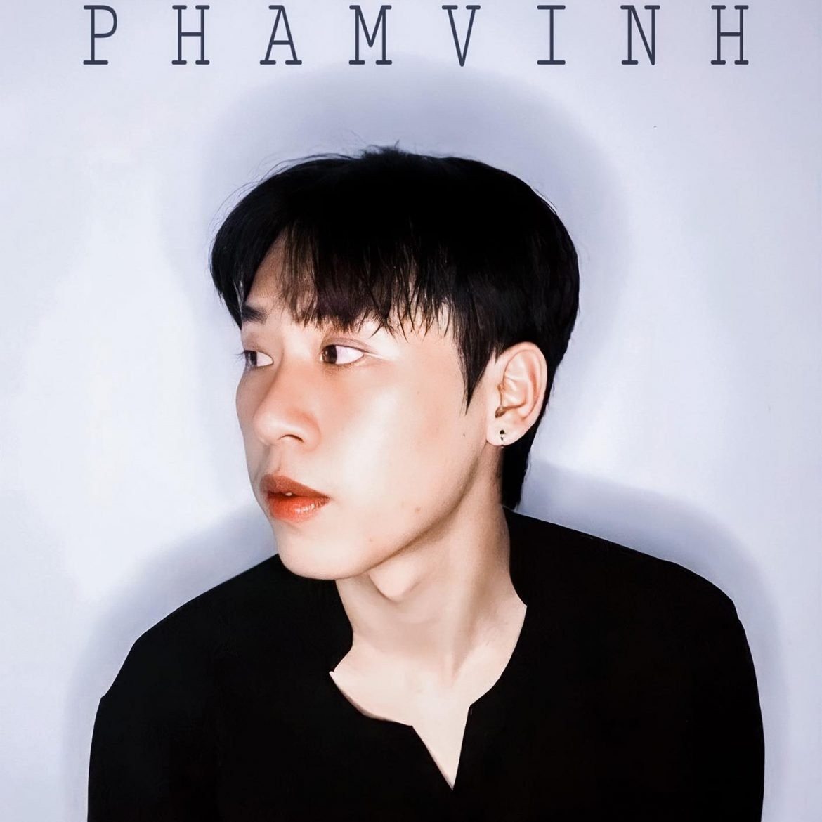 Mình cũng tự đặt điện thoại, tự quay là chủ yếu. Mỗi cái quay khoảng 30 phút, ghép dựng khoảng 30 phút nhưng để nghĩ ra ý tưởng, nghĩ cách diễn thì có khi cả tuần". Hot TikToker triệu view chia sẻ thêm.