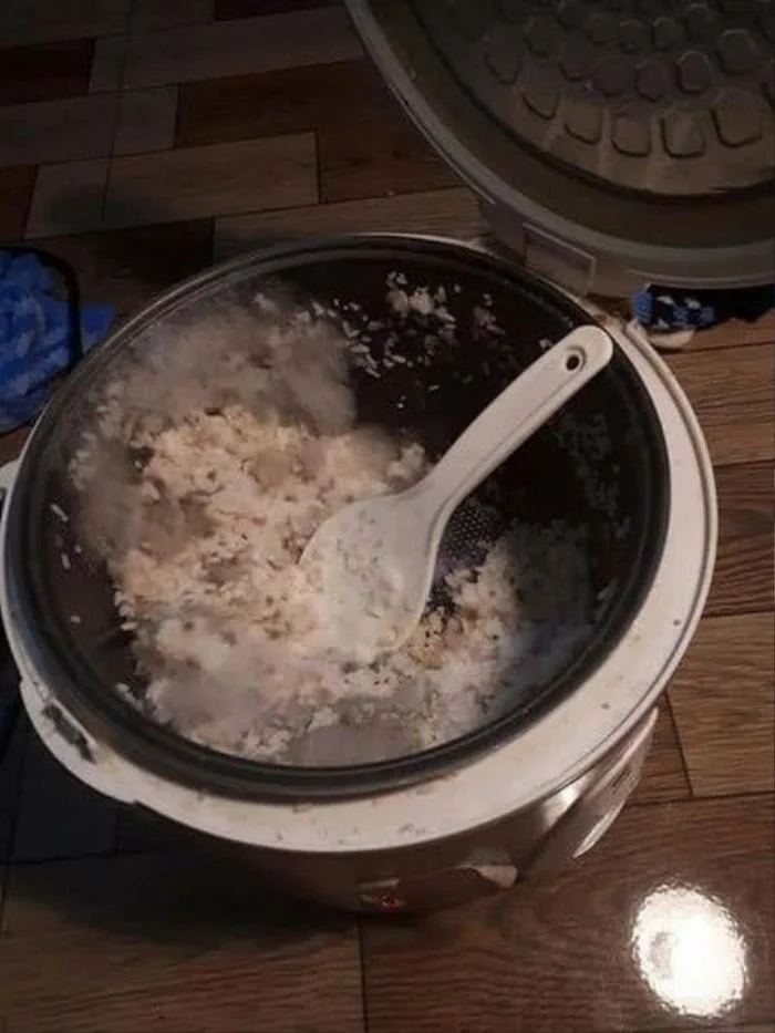 Nhiều trường đại học cho sinh viên nghỉ Tết kéo dài đến cả tháng, chính vì vậy, sau khi trở lại thành phố có lẽ việc đầu tiên mà các bạn trẻ phải làm chính là dọn dẹp lại căn phòng trọ của mình.