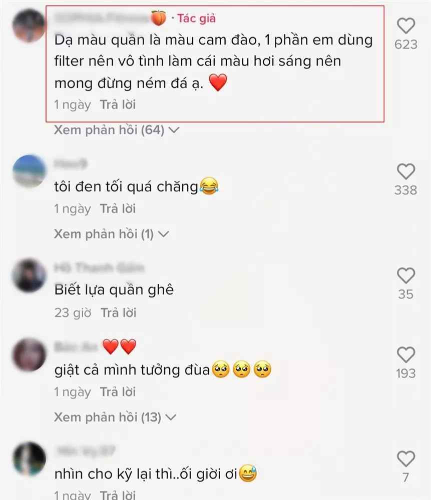 Tuy nhiên, chiếc quần của cô gái này lại có tông màu cam đào, gần giống với màu da nên nếu chỉ nhìn thoáng qua sẽ dễ bị hiểu lầm rằng cô đang không mặc gì.